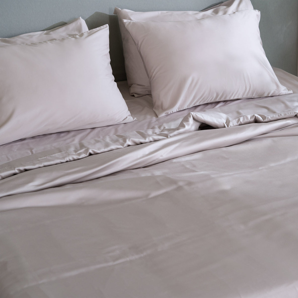 FURRFREE Bamboo Fitted Sheet Set - Pet Hair Repellent for Dogs/Cats Family