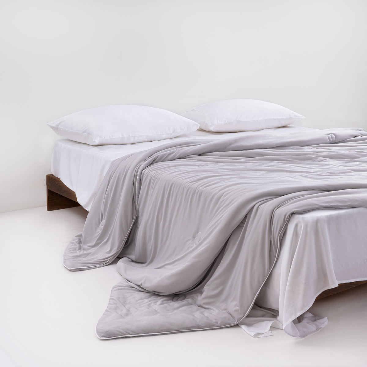 FURRFREE ChillGuard Comforter - Cooling & Pet Hair Repellent for Hot Sleepers/Pet Parents