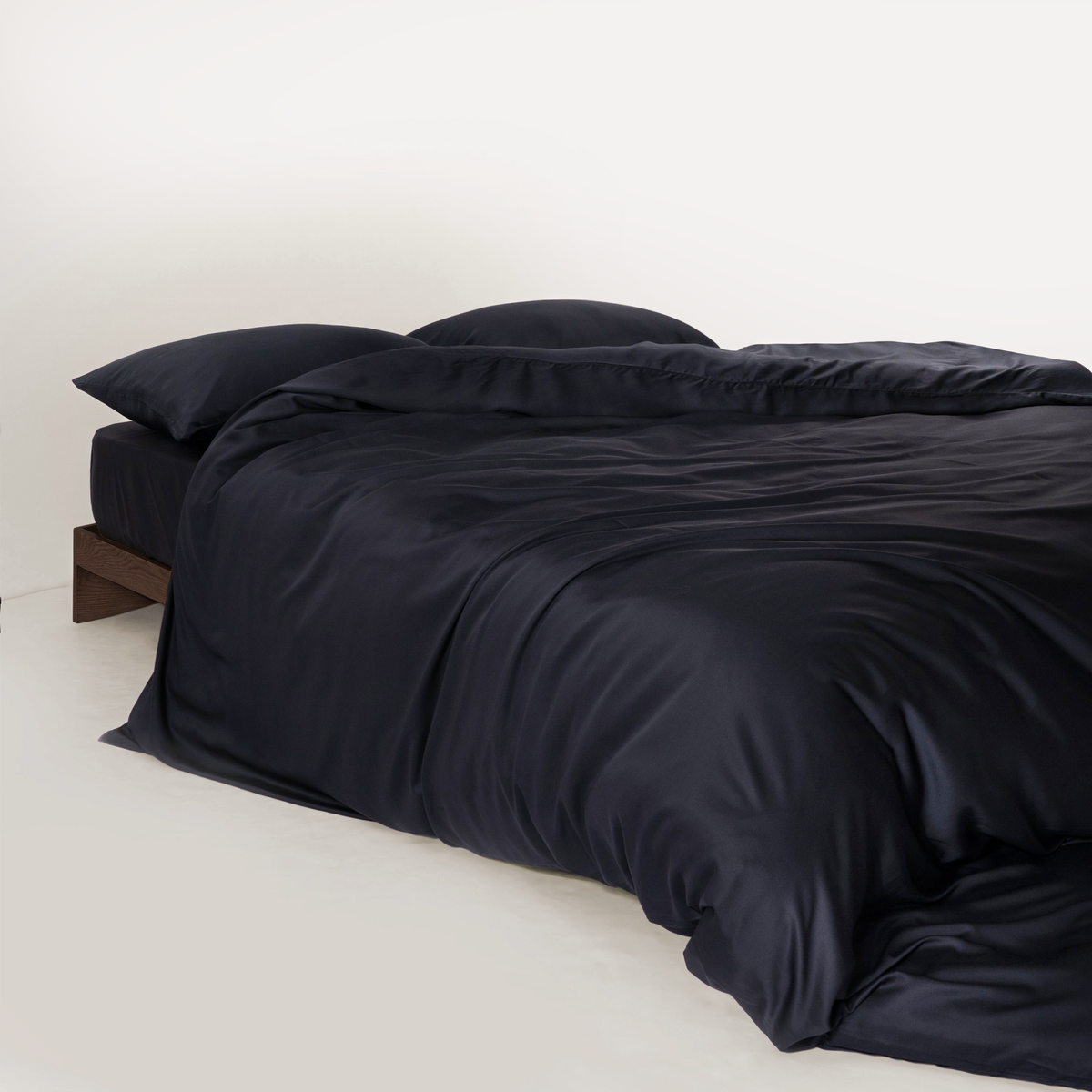 FURRFREE Bamboo Sheet Set & Duvet Cover - Pet Hair Repellent for Dogs/Cats Family