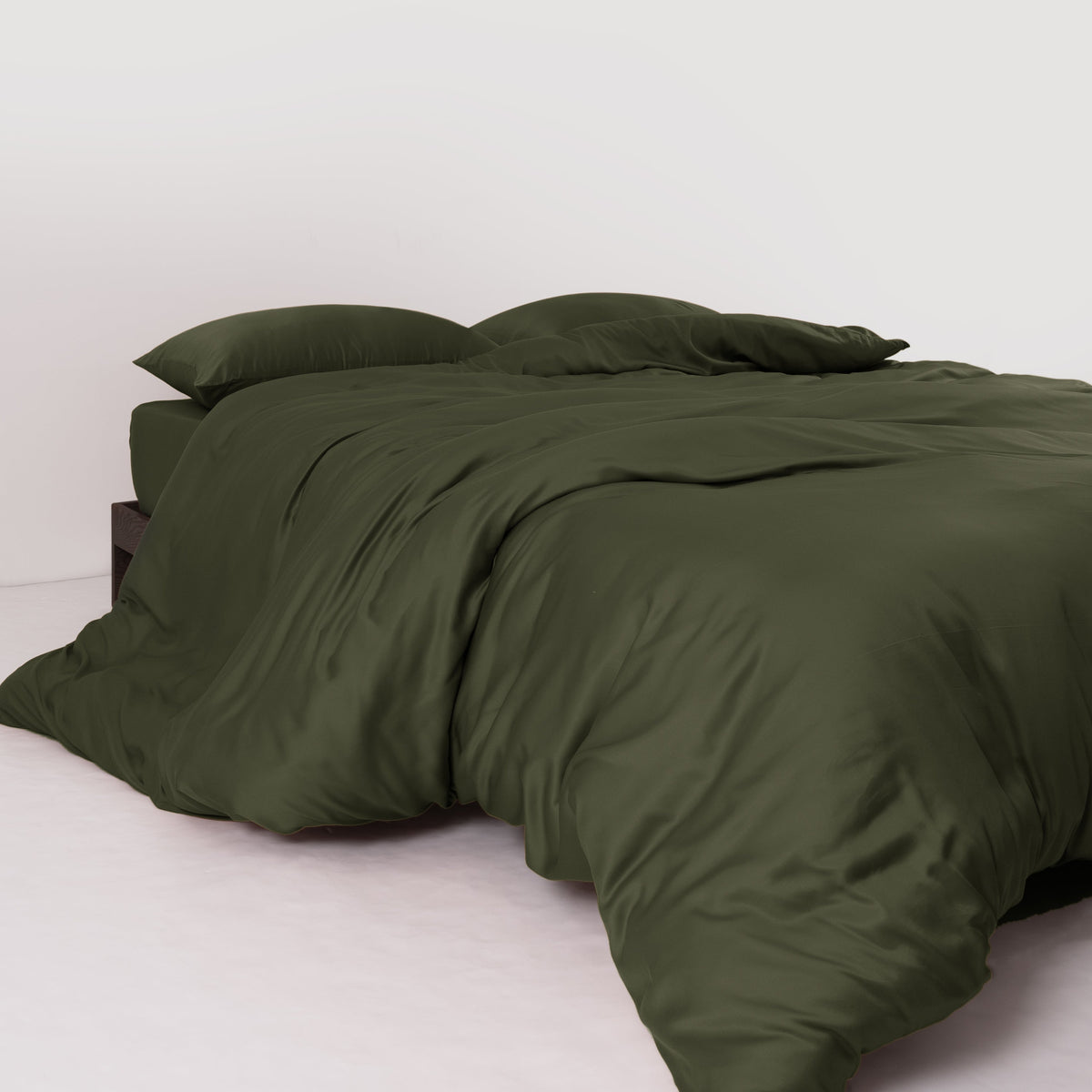 FURRFREE Bamboo Sheet Set & Duvet Cover - Pet Hair Repellent for Dogs/Cats Family