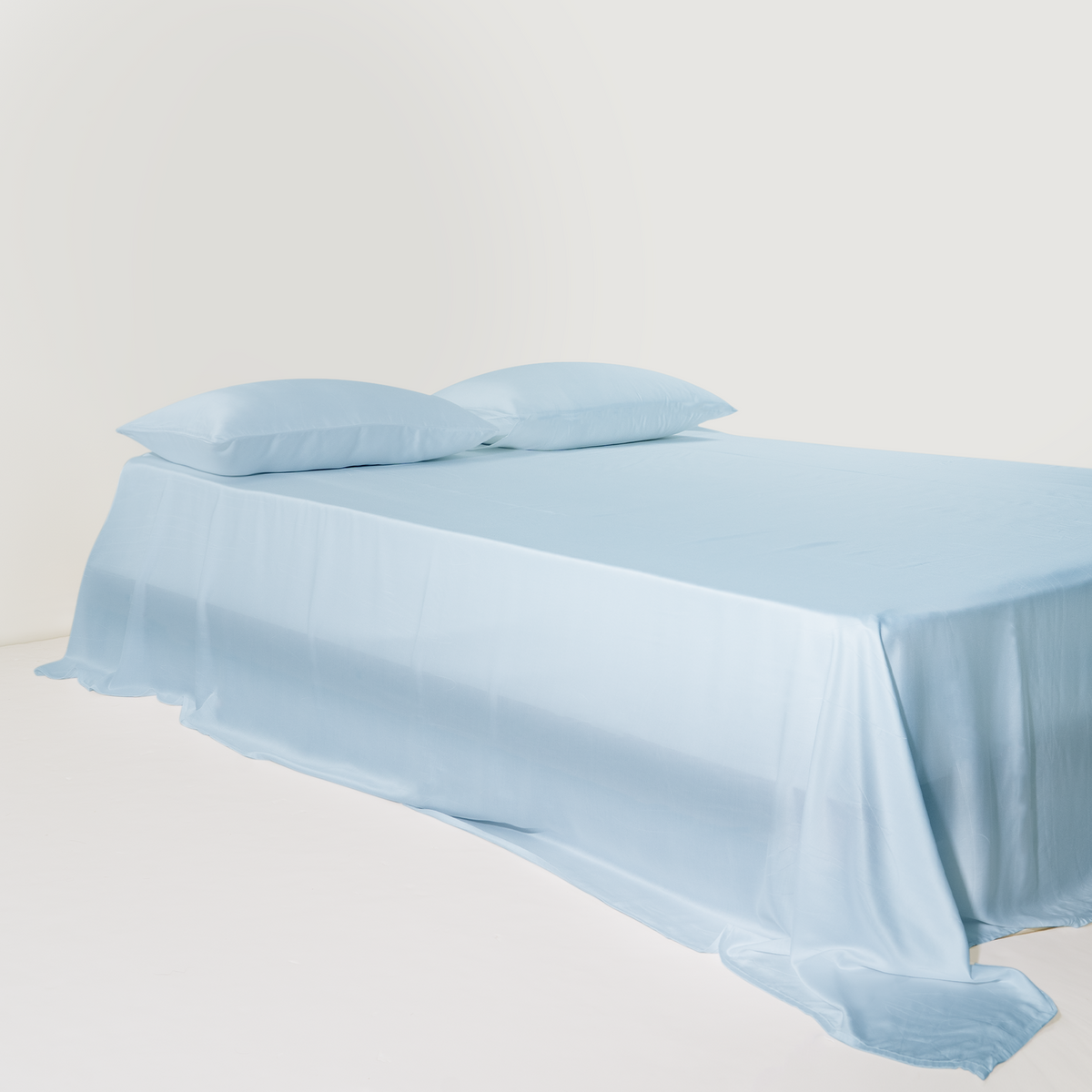 FURRFREE Bamboo Flat Sheet - Pet Hair Repellent for Dogs/Cats Family