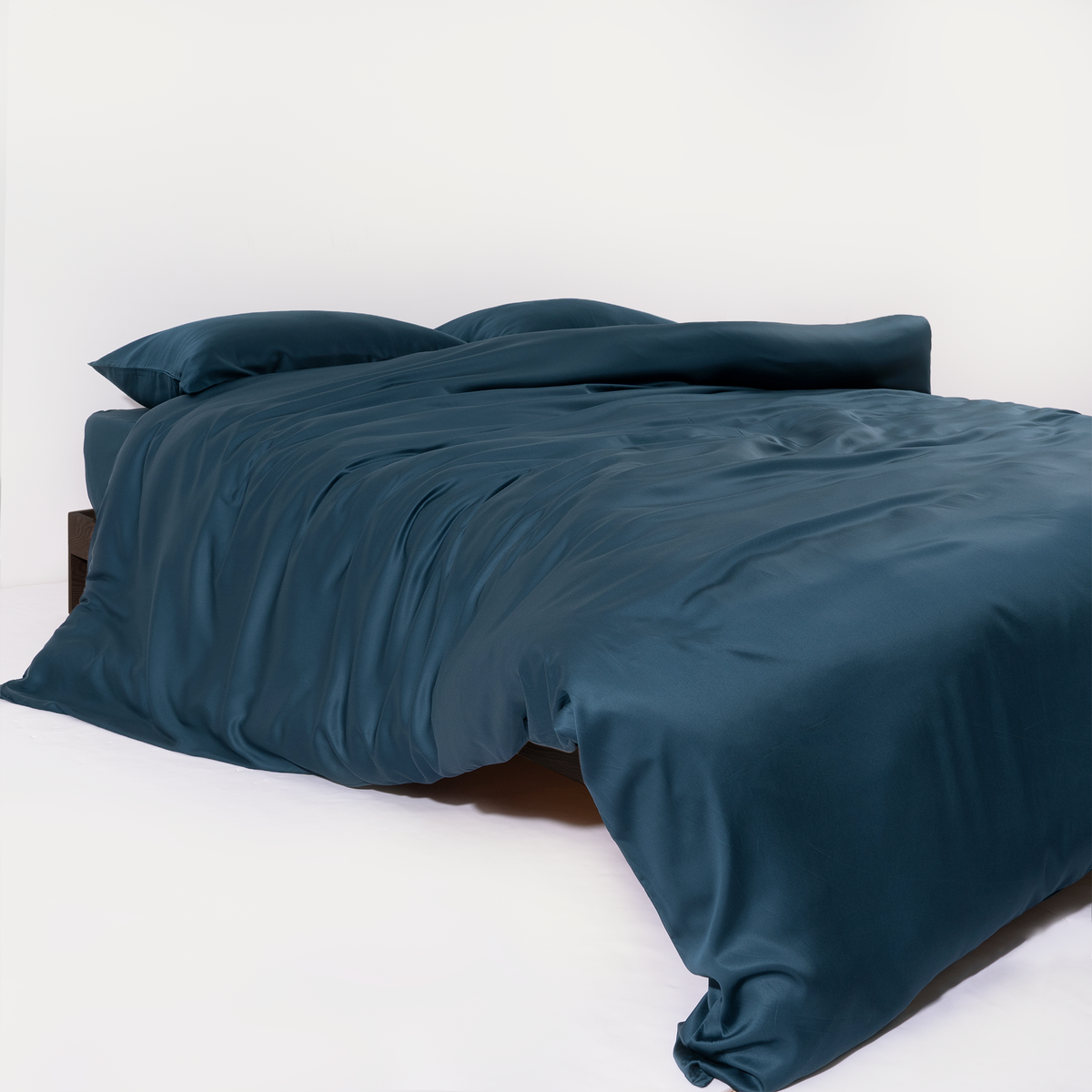 FURRFREE Bamboo Sheet Set & Duvet Cover - Pet Hair Repellent for Dogs/Cats Family