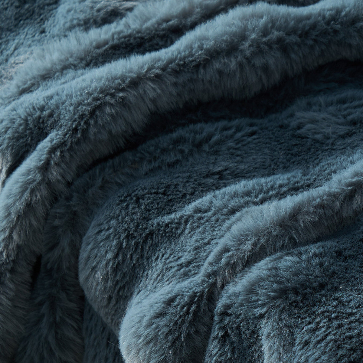 Luxe Ripple Faux Fur Sofa/Couch Cover