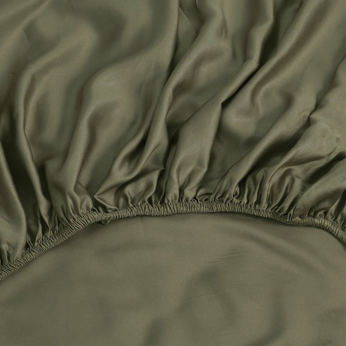 FURRFREE Split King Bamboo Sheet Set - Pet Hair Repellent for Dogs/Cats Family