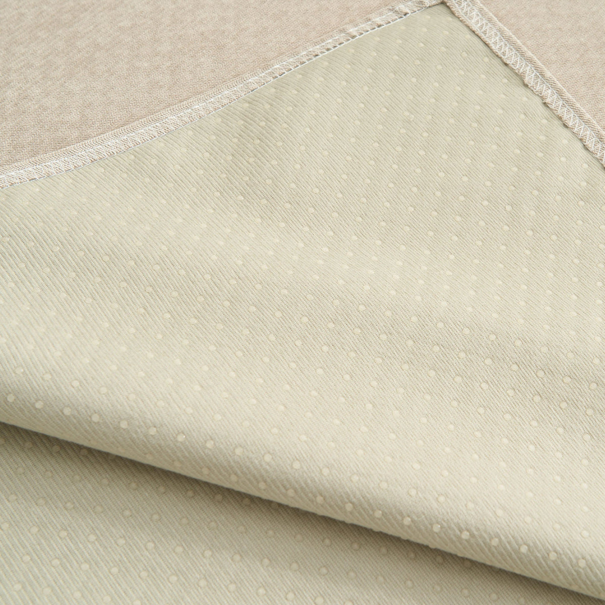 Spill-Resistant Non-Slip Sofa Cover