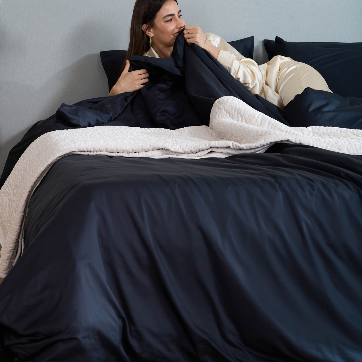 FURRFREE Bamboo Sheet Set & Duvet Cover - Pet Hair Repellent for Dogs/Cats Family