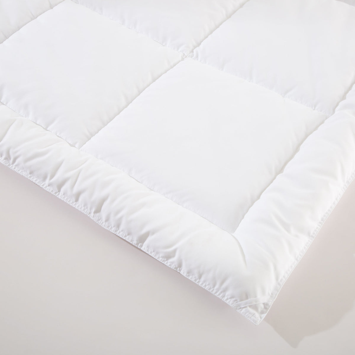 FURRFREE Aerogel Comforter - Pet Hair Repellent for Dogs/Cats Family