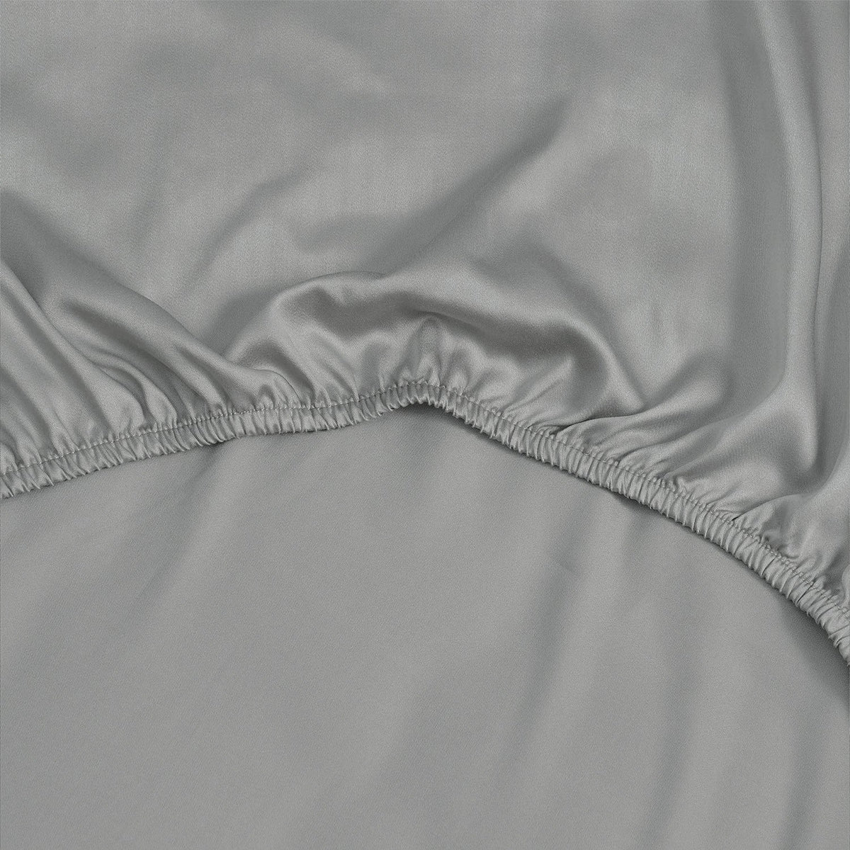 FURRFREE Bamboo Fitted Sheet Set - Pet Hair Repellent for Dogs/Cats Family