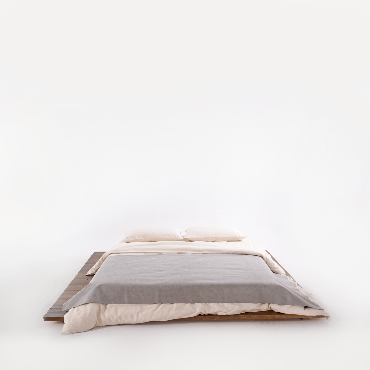 Spill-Resistant Coverlet - Scratch Resistant for Dogs/Cats Family