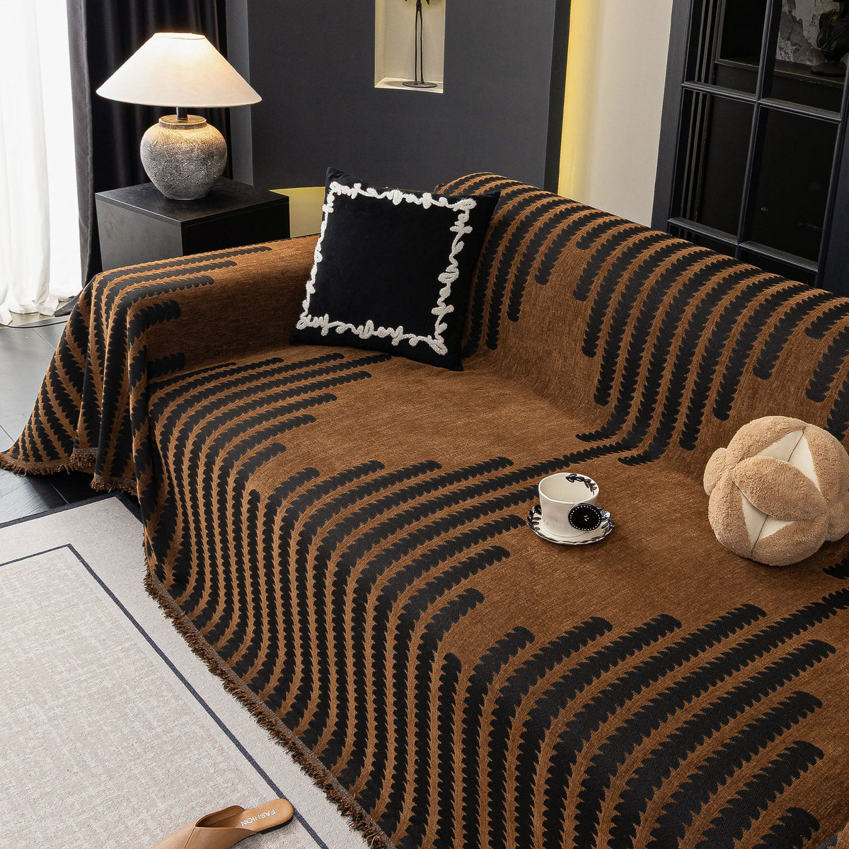 Scratch-Resistant Anti-Pilling Elegant Sofa/Couch Cover