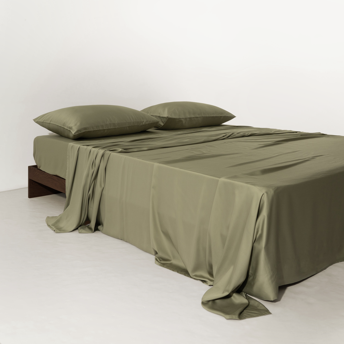 FURRFREE Bamboo Sheet Set & Duvet Cover - Pet Hair Repellent for Dogs/Cats Family