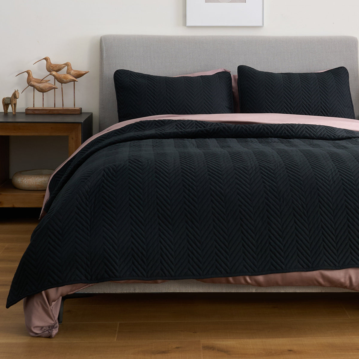 FURRFREE Quilt Set - Pet Hair Repellent for Dogs/Cats Family