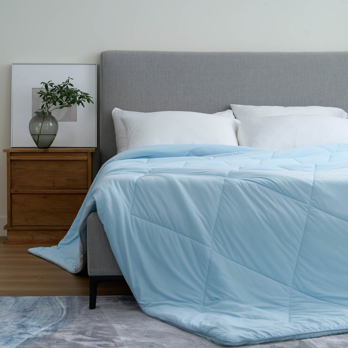 FURRFREE Super Cooling Comforter 2.0 Advanced Cool & Pet Hair Repellent Bedding for Hot Sleepers / Pet Owners