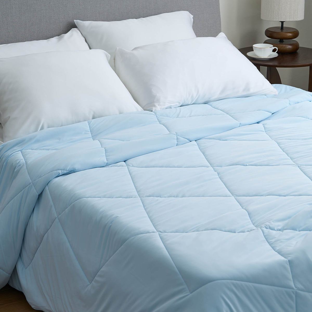 FURRFREE Super Cooling Comforter 2.0 Advanced Cool & Pet Hair Repellent Bedding for Hot Sleepers / Pet Owners