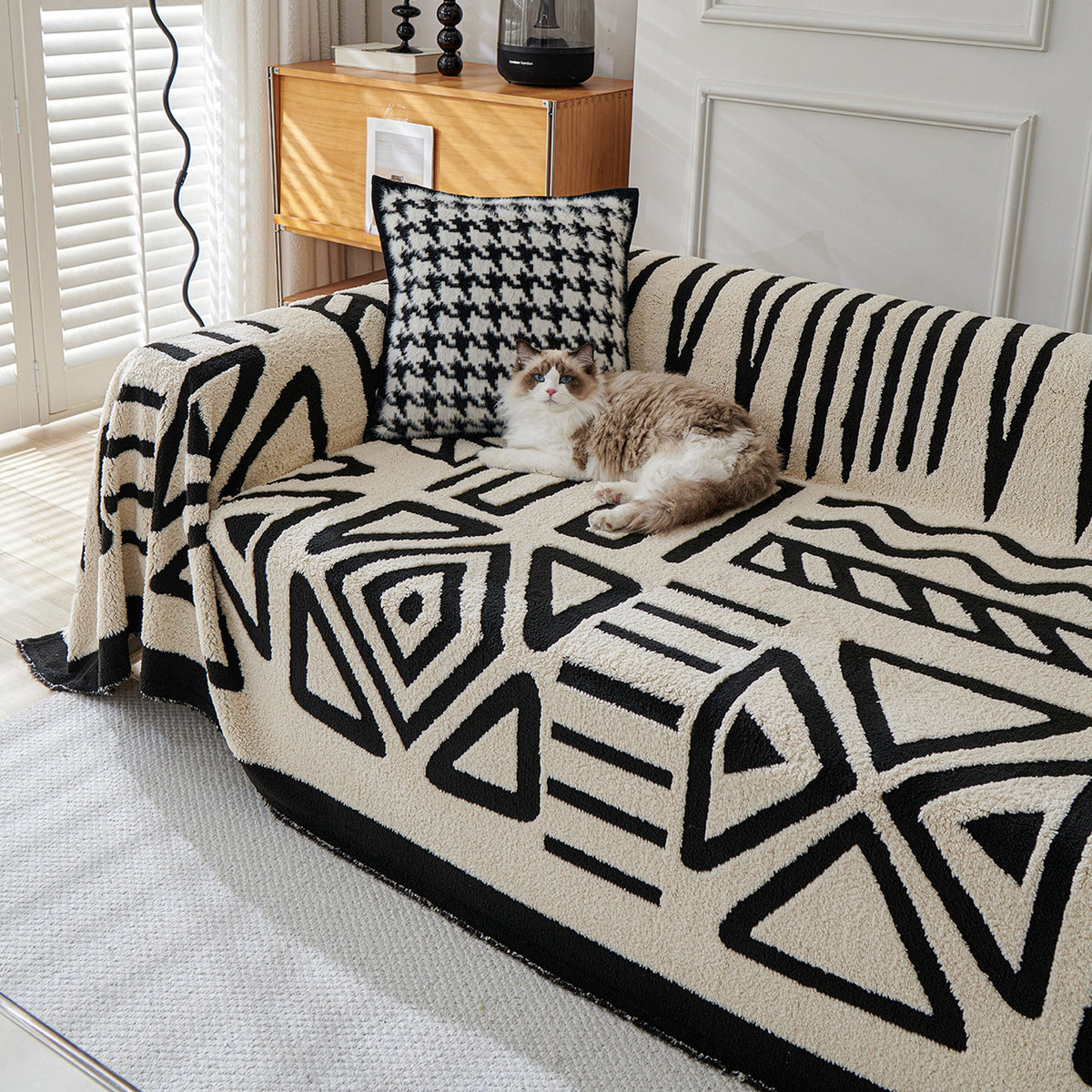 Geometric Pattern Plush Sofa Cover