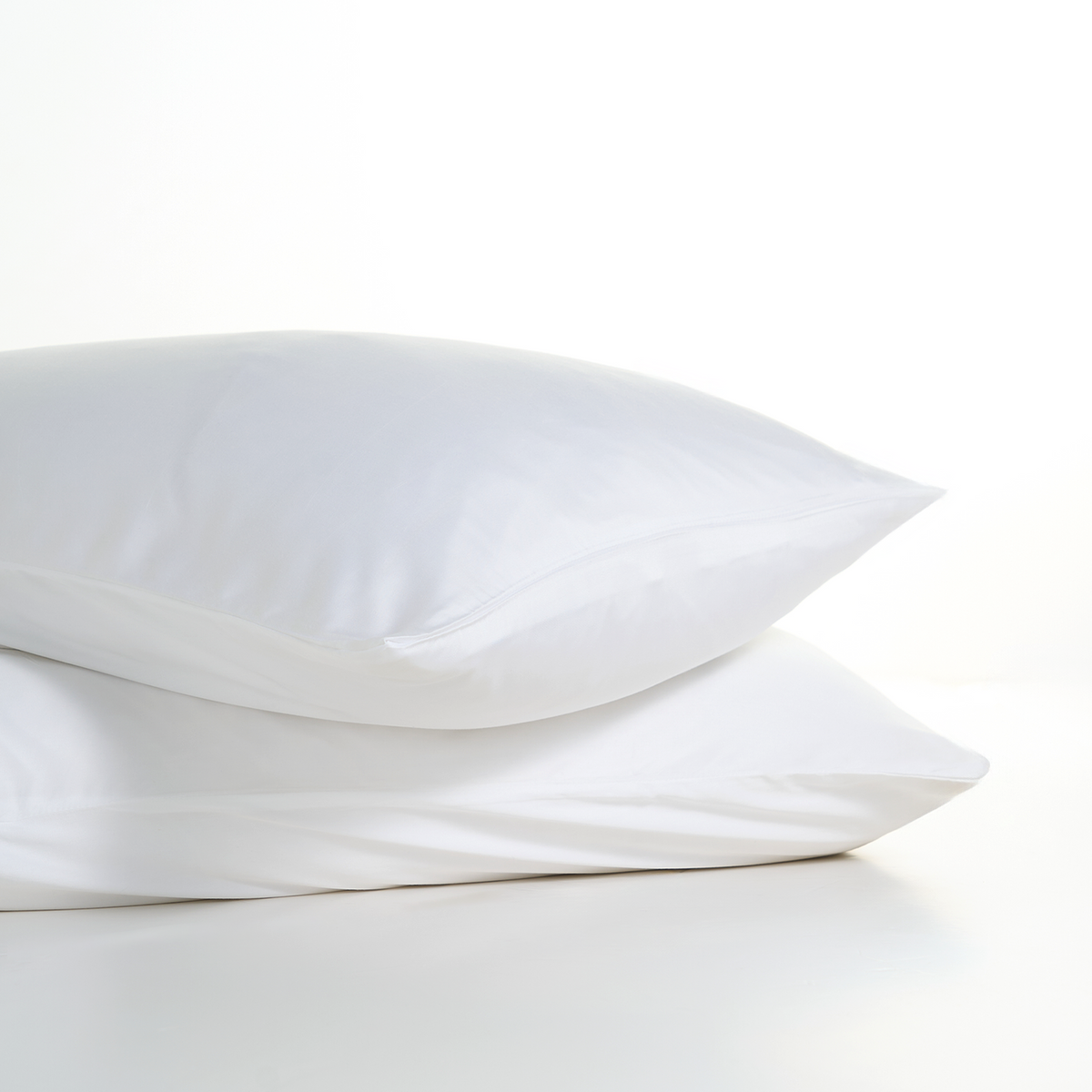 FURRFREE Bamboo Pillowcases - Pet Hair Repellent for Dogs/Cats Family